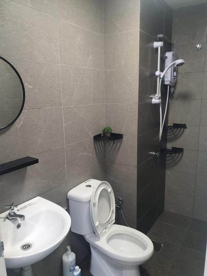 Apartment 3 Bedrooms Maxim Link Mrt Cheras